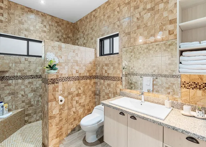 Secluded Jungle Oasis Close To Various Beaches