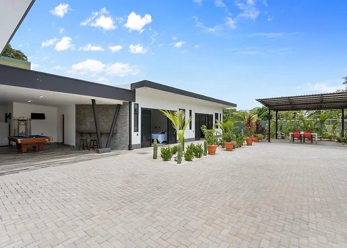 Secluded Jungle Oasis Close To Various Beaches Tamarindo