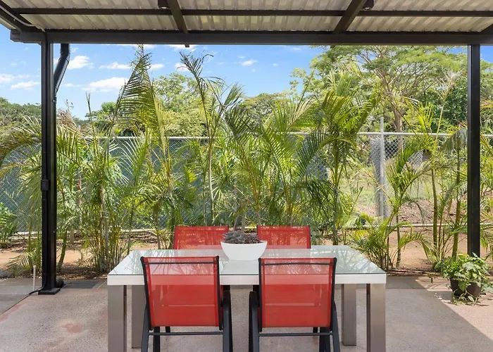 Secluded Jungle Oasis Close To Various Beaches